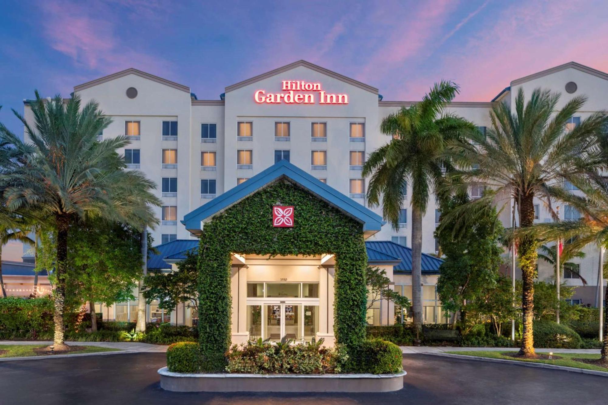 Hilton Garden Inn Miami Airport West Doral Exterior foto